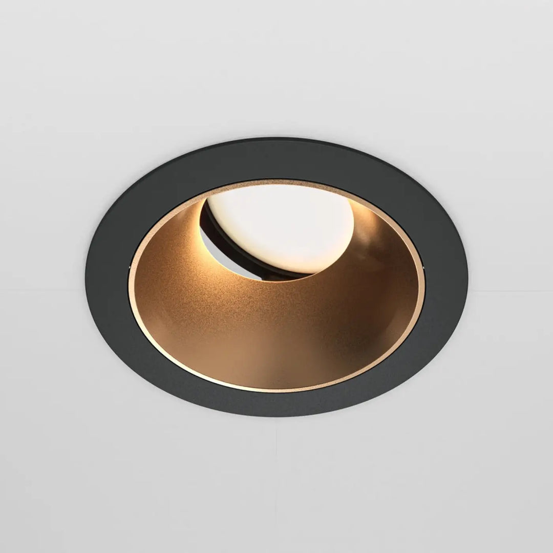 Spot encastré enjoliveur noir en métal avec culot gu10 design moderne en noir et or pour plafond encastré