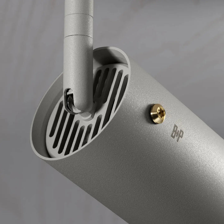 Détail du spot Exhaust Pierre finition laiton #couleur_dor