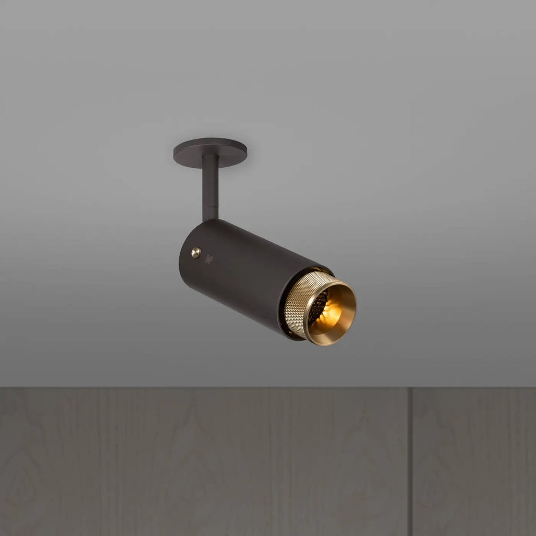 Spot orientable Exhaust à gravure quadrillée Graphite finition laiton #couleur_dor