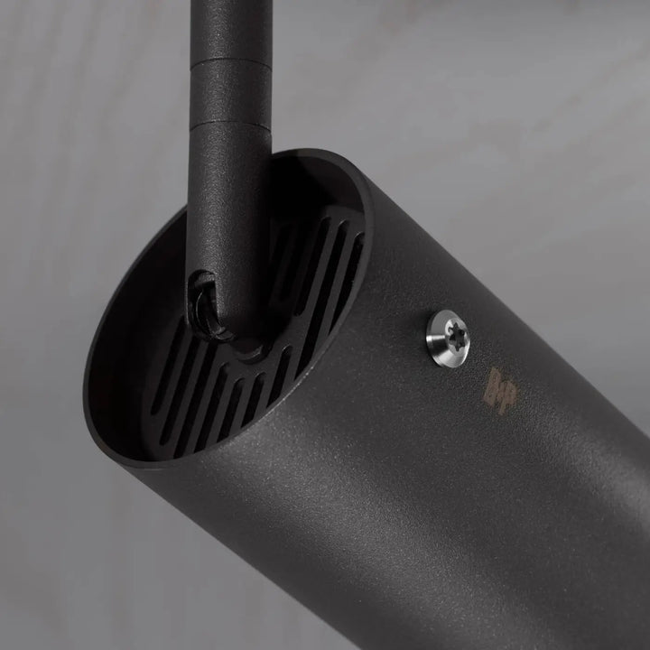 Détail du spot Exhaust Graphite finition acier brûlé #couleur_multicolore