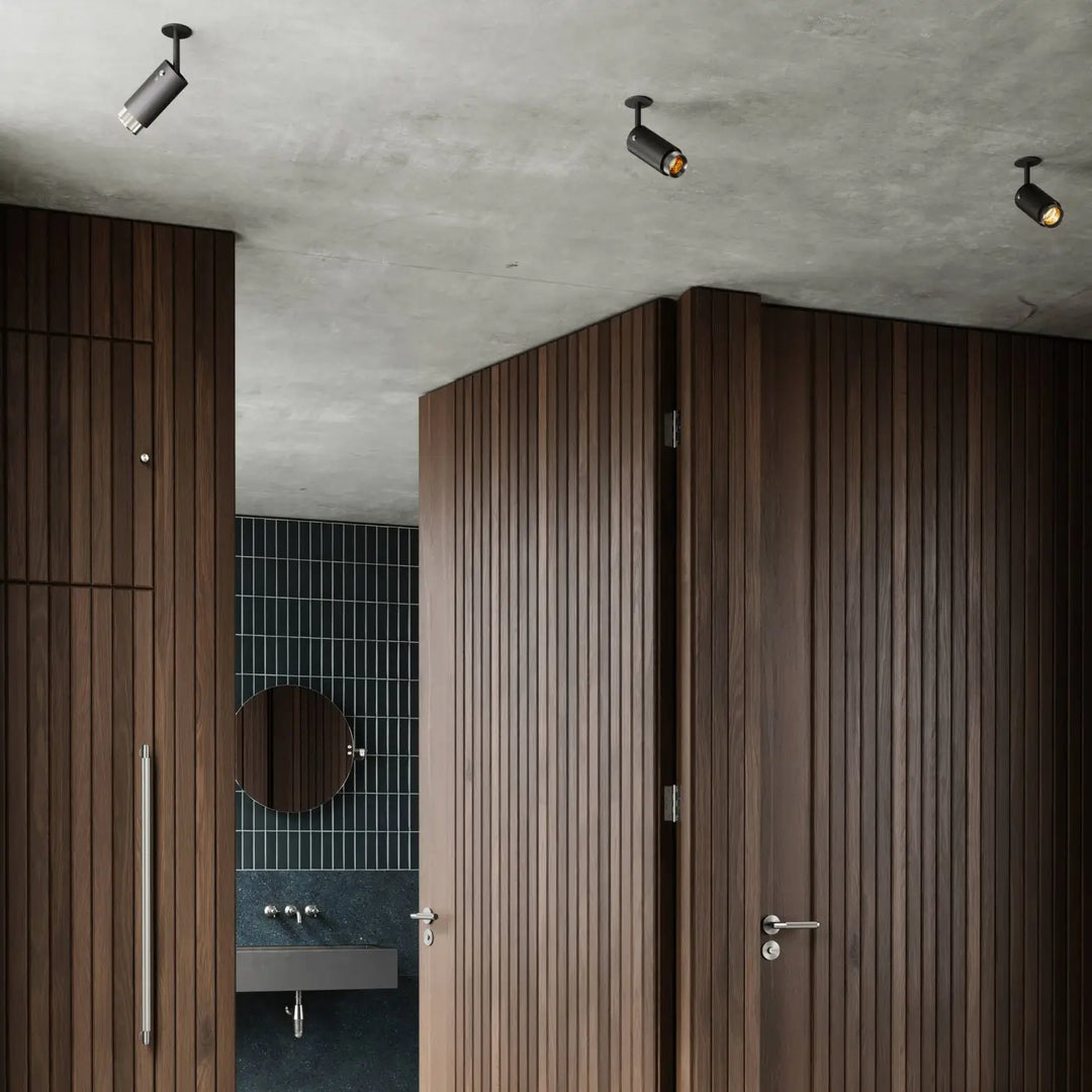 Luminaire Exhaust finition acier dans un intérieur #couleur_argent