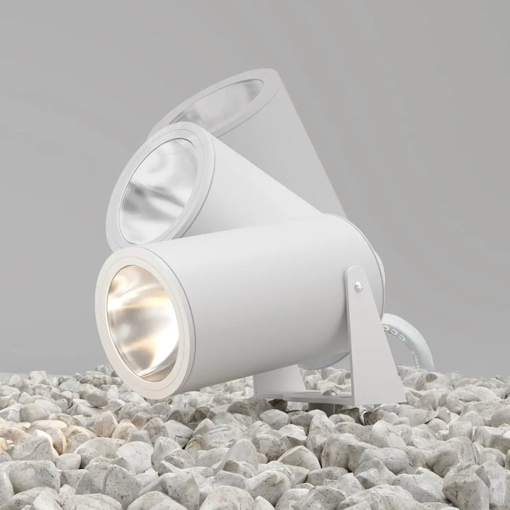 Spot piquet extérieur blanc avec tête orientable design moderne pour éclairage luminaire extérieur bern piquet