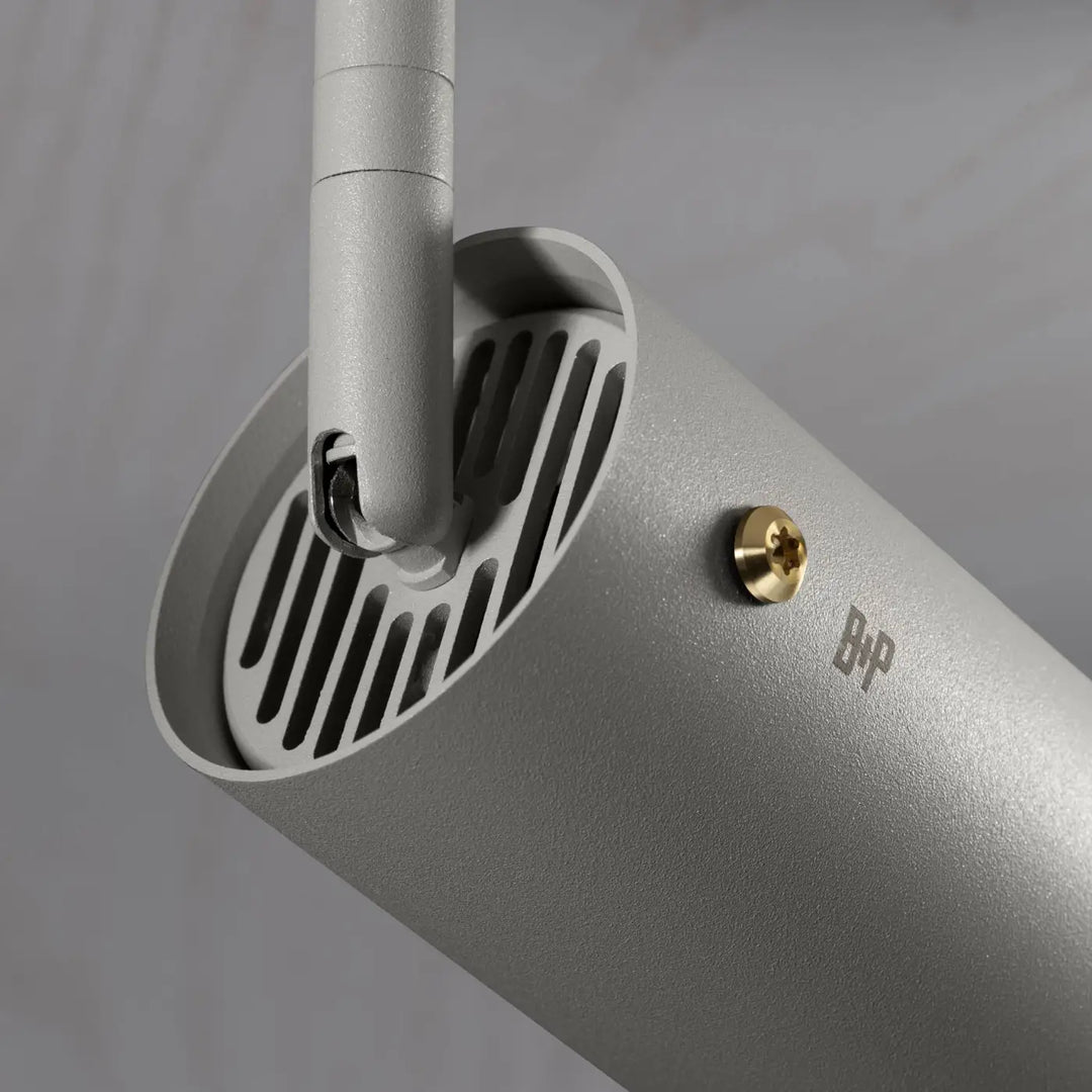 Spot sur rail Exhaust à gravure alignée Pierre, finition laiton, troisième vue #couleur_dor