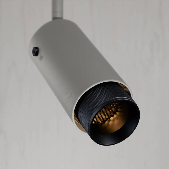 Spot sur rail Exhaust à gravure quadrillée Pierre, finition noire, vue 3 #couleur_noir