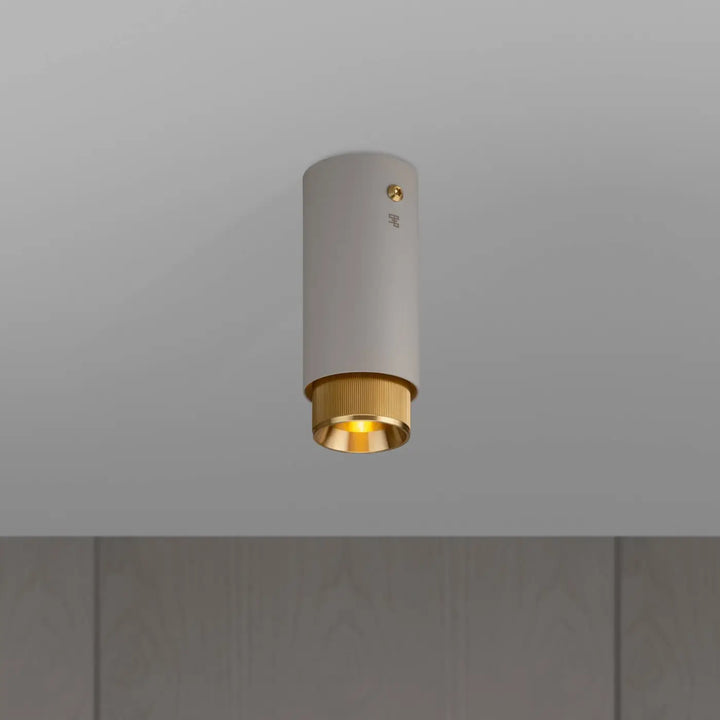 Spot en saillie Exhaust à gravure alignée Pierre, détails en laiton #couleur_dor