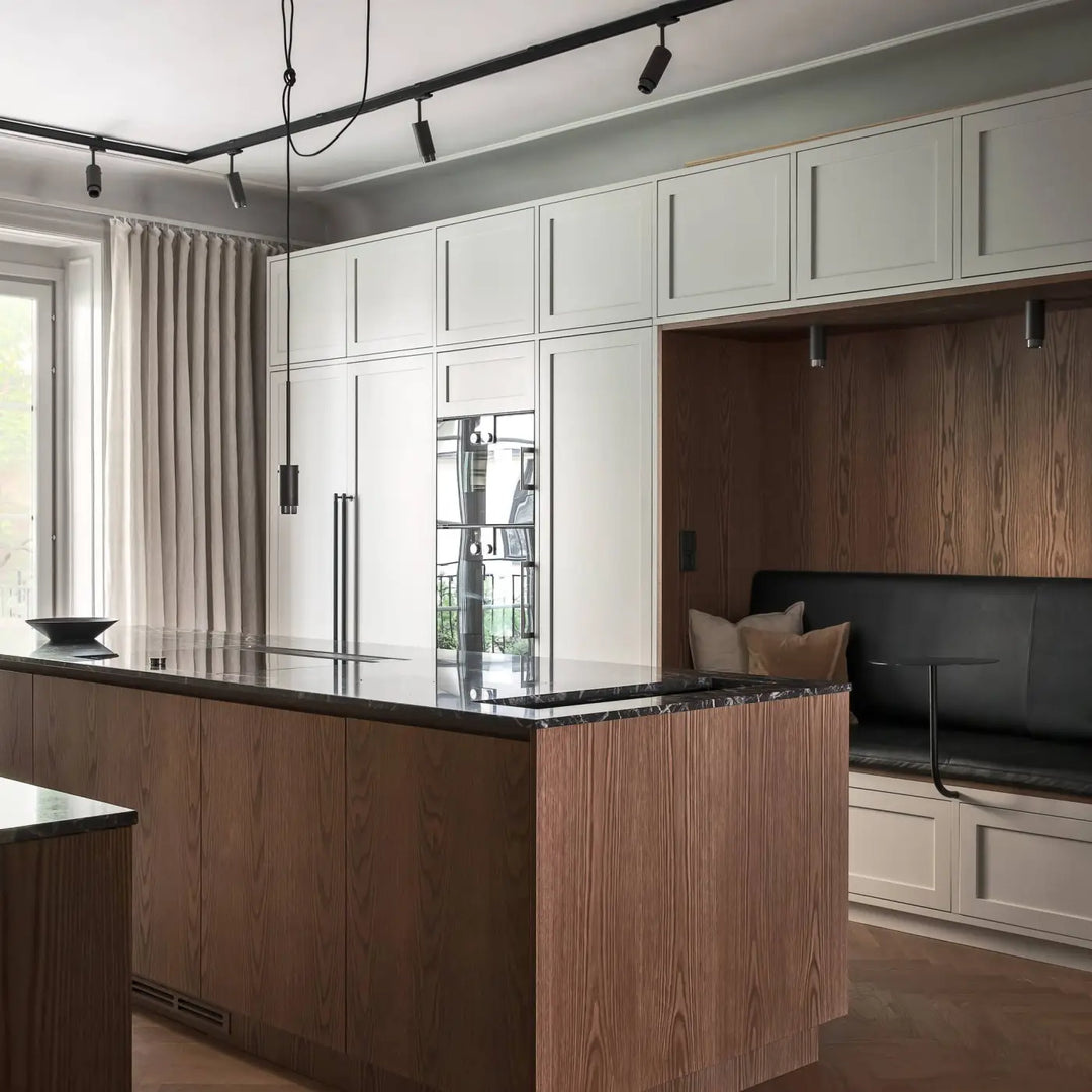 Spot Exhaust dans un intérieur #couleur_noir