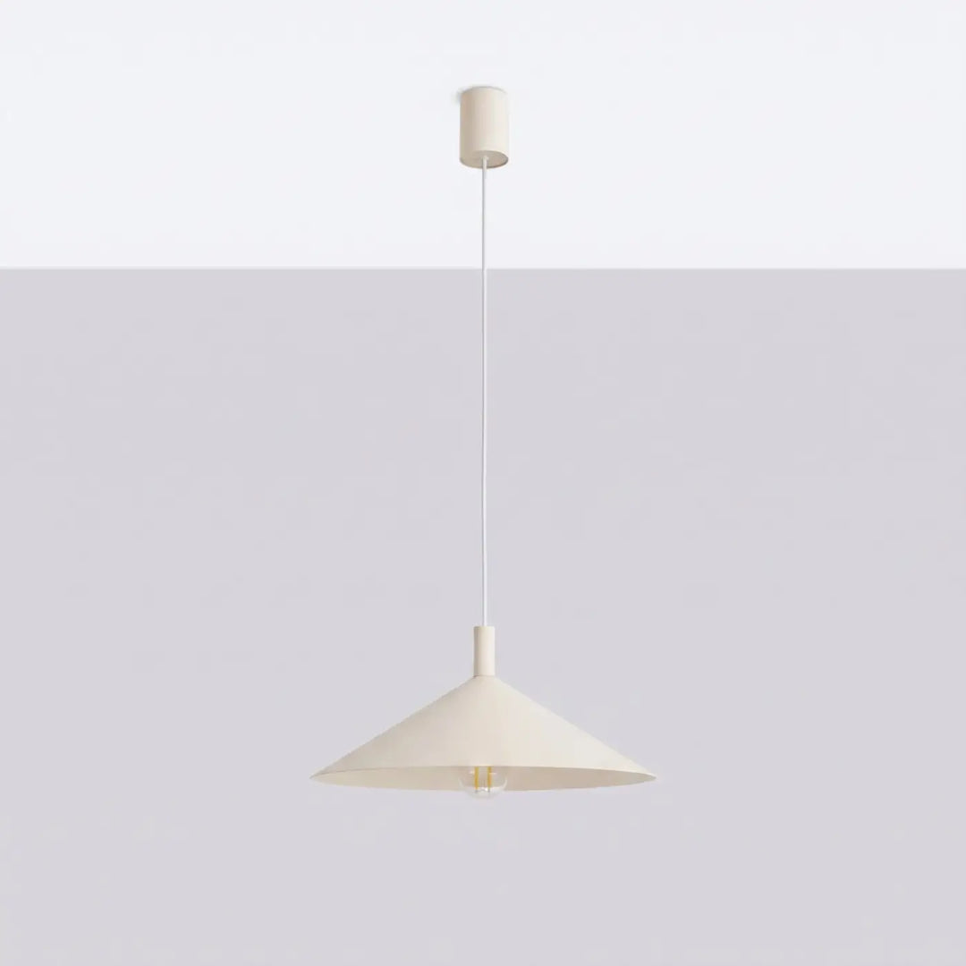 Suspension Luminaire beige éteinte, vue rapprochée