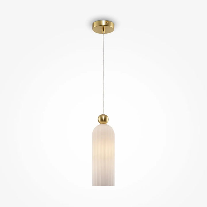 Suspension luminaire antic avec abat-jour étroit en verre strié et monture dorée moderne en métal