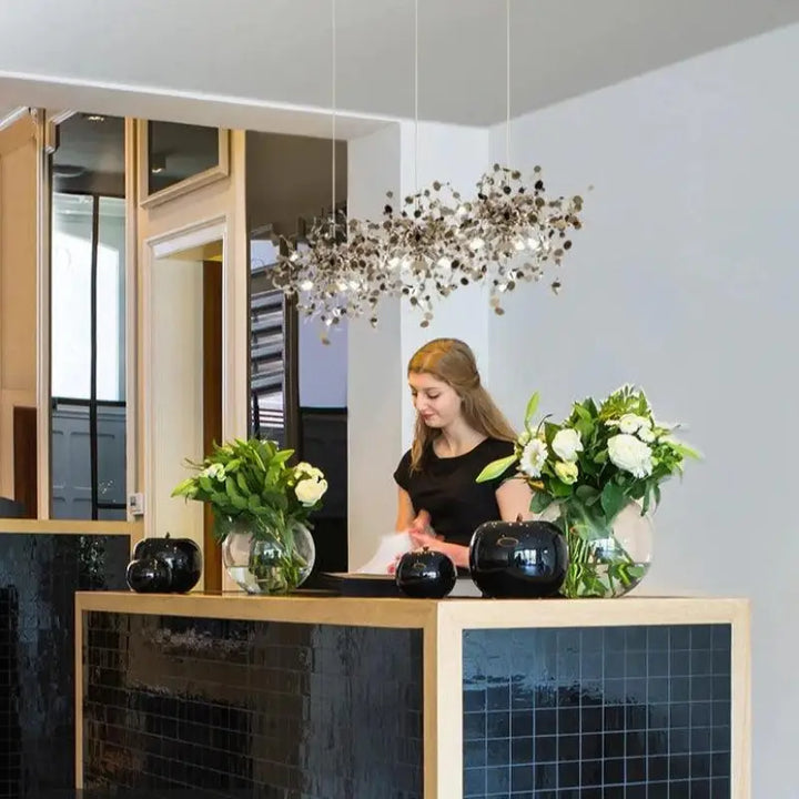 Suspension Argenté Aluminium Design Sculptural Raffiné