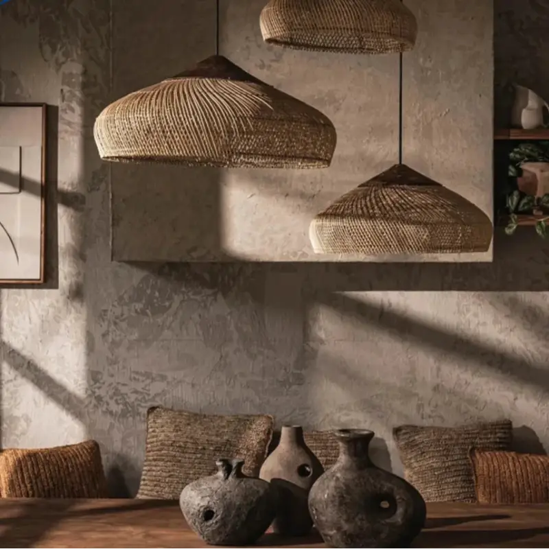 Suspension Artisanale Tressée En Forme De Chapeau

