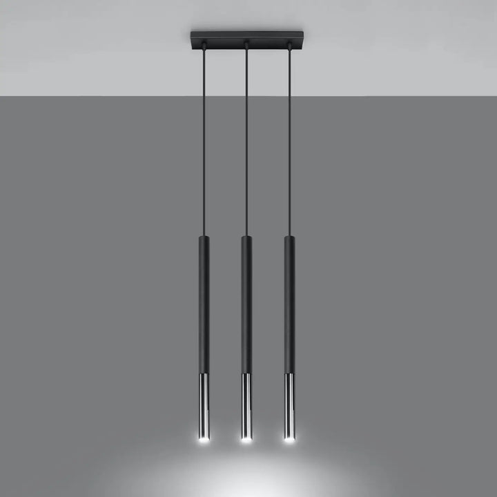 Suspension Mozaica noire à embout chromé, allumée