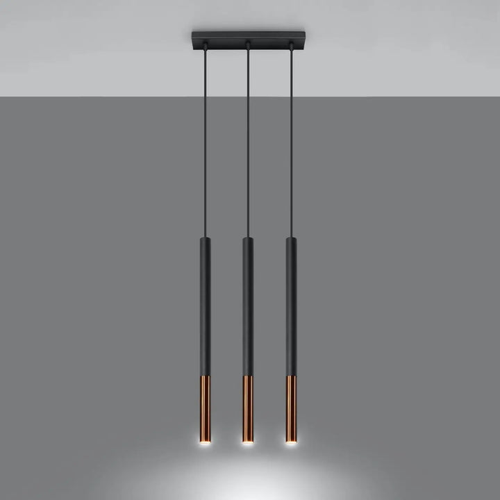Suspension Mozaica noire à embout cuivré, allumée