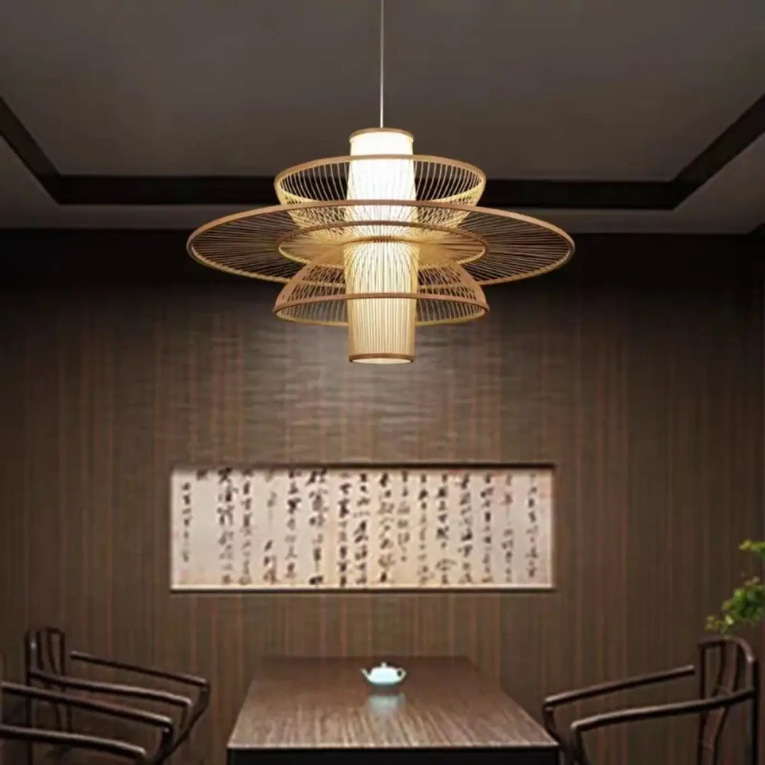 Suspension bambou design géométrique style zen et élégant

