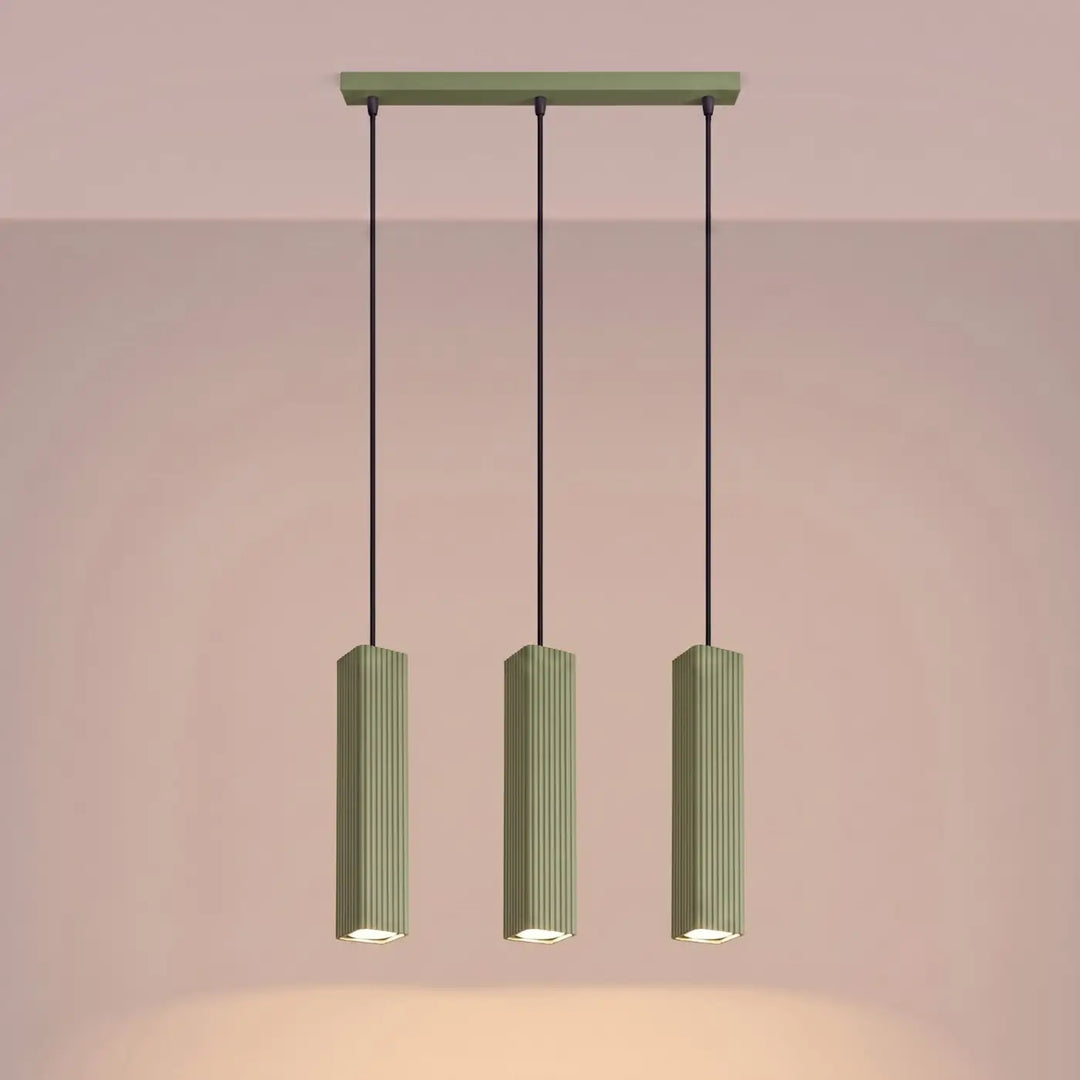 Suspension Rayo sauge en ligne à 3 tubes cannelés, allumée