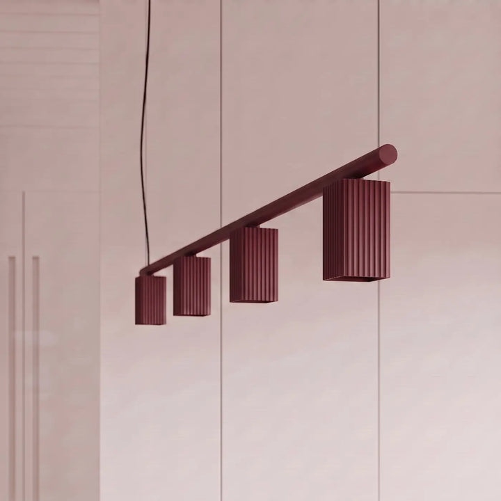 Suspension Rayo bordeaux en aluminium, allumée