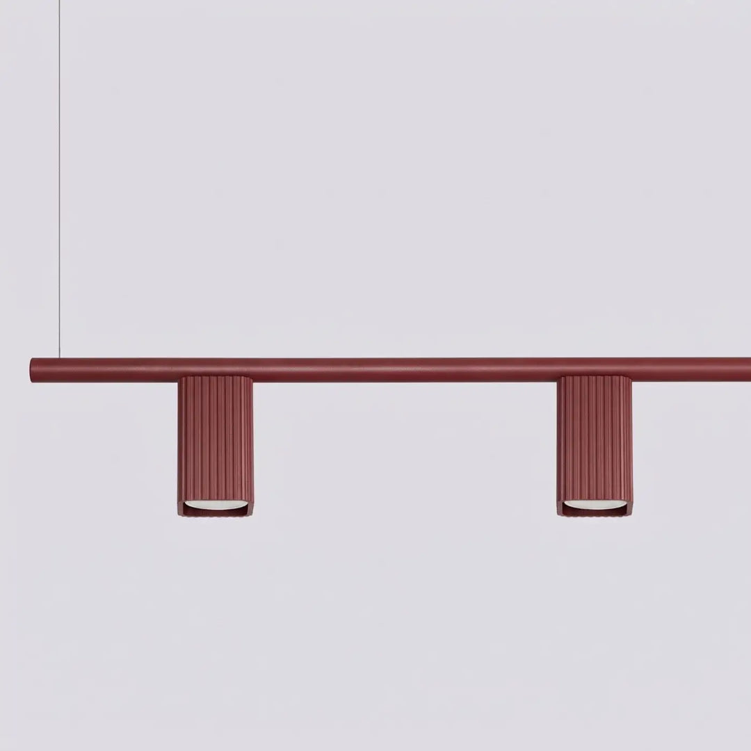 Suspension Rayo bordeaux en aluminium, détail des cannelures