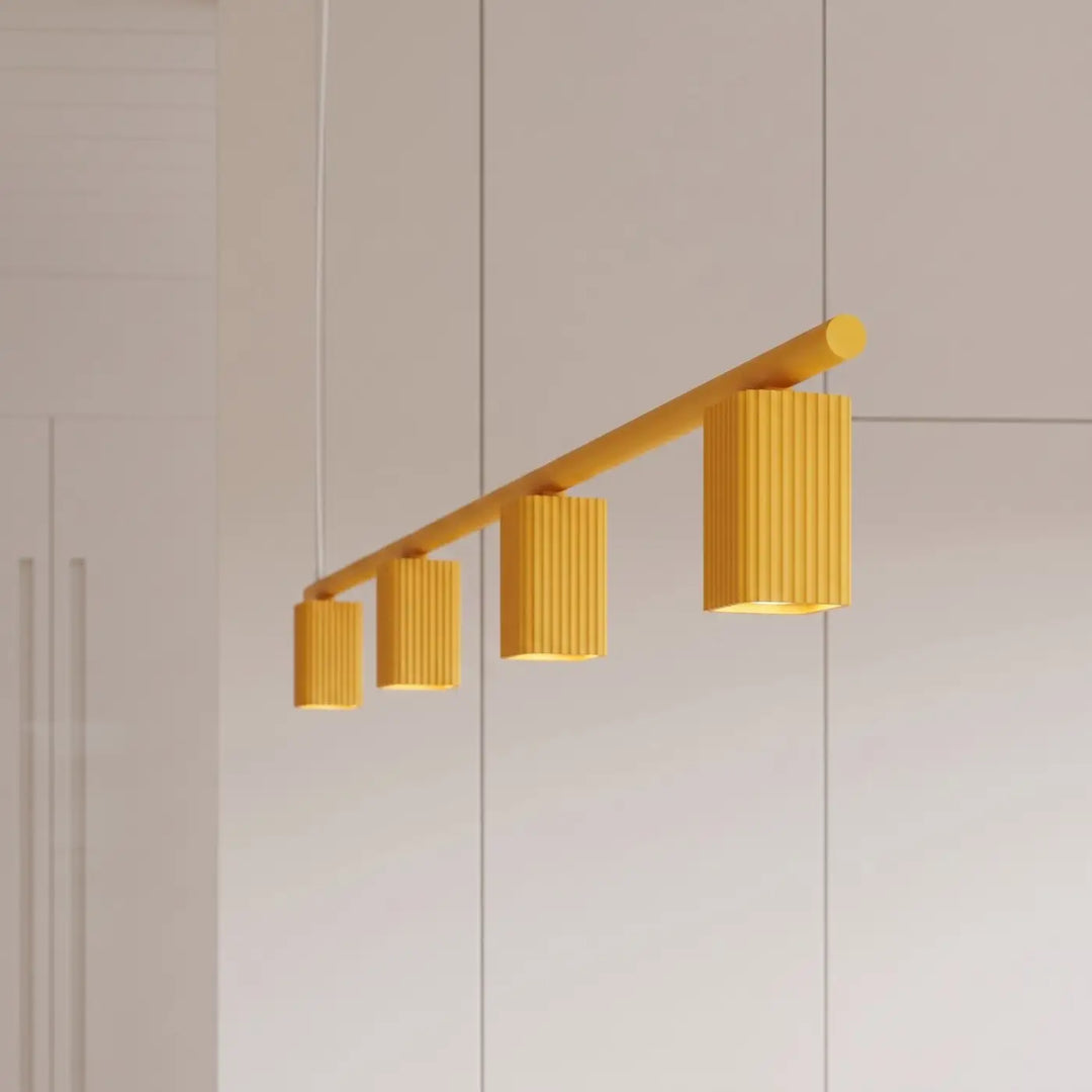 Suspension Rayo jaune en aluminium, allumée