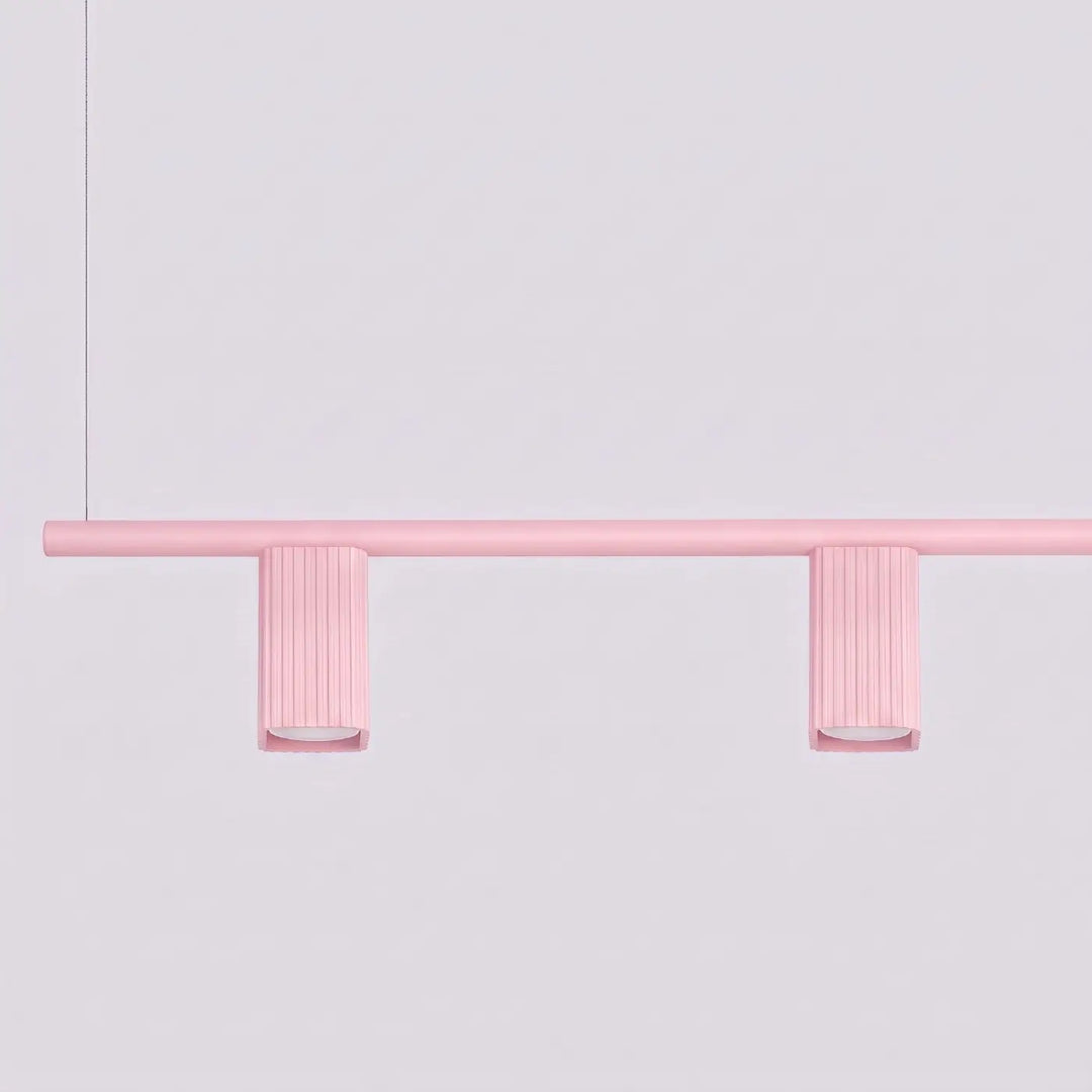 Suspension Rayo rose en aluminium, détail des cannelures