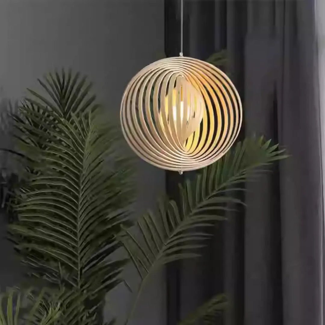 Suspension en bois design spirale pour salon ou salle à manger