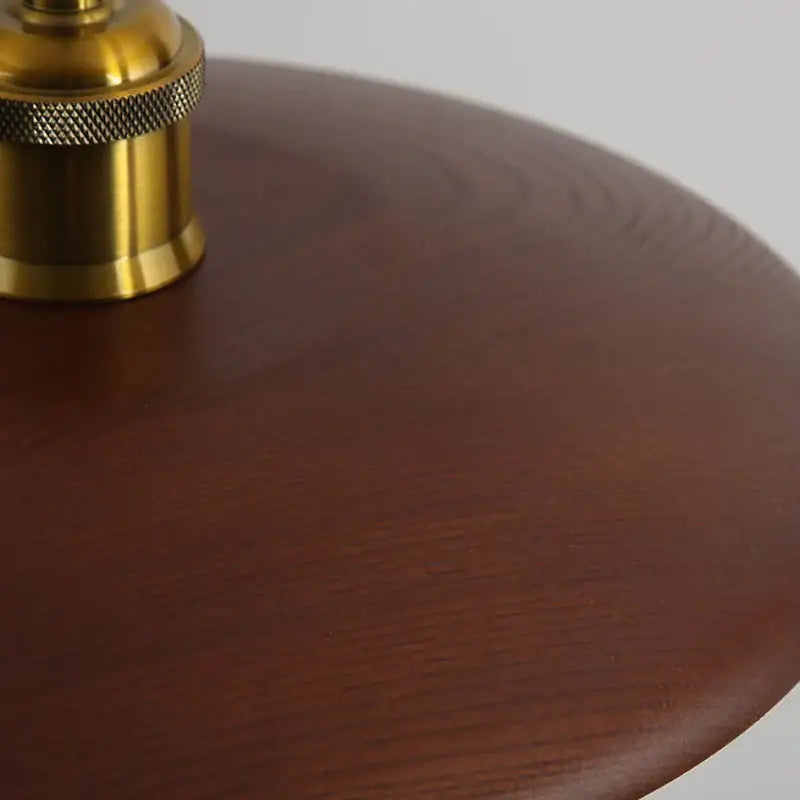 Suspension en bois naturel avec abat-jour rond style minimaliste