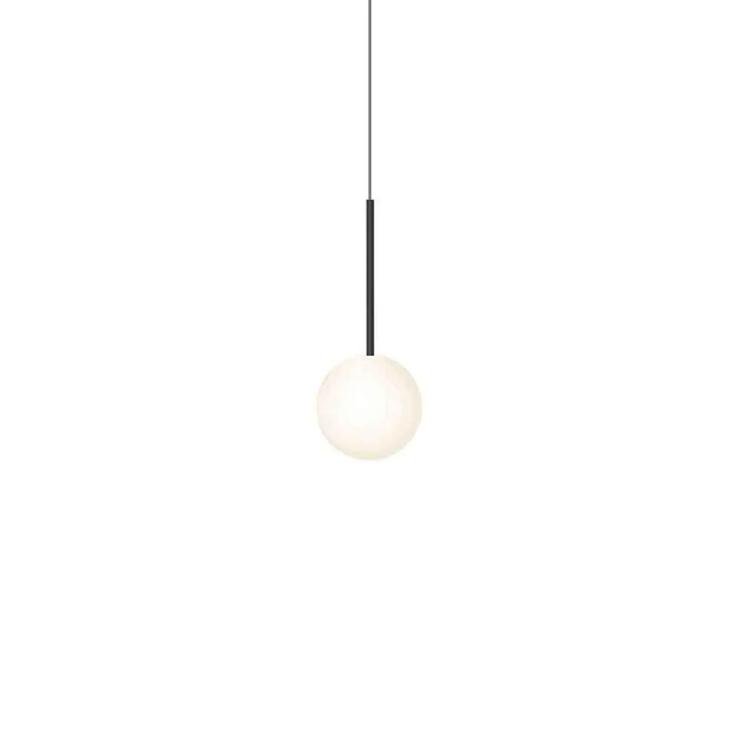 Suspension Bola Sphere noire, globe en verre opale de 15 cm