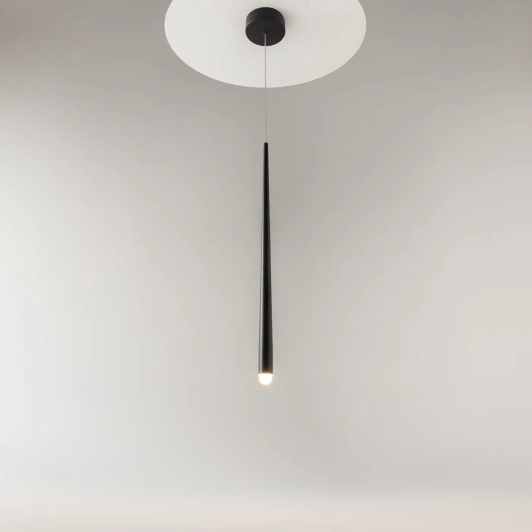 Suspension luminaire cascade conique noir cylindrique avec led intégrée et lumière chaude pour cage d’escalier ou d’une table