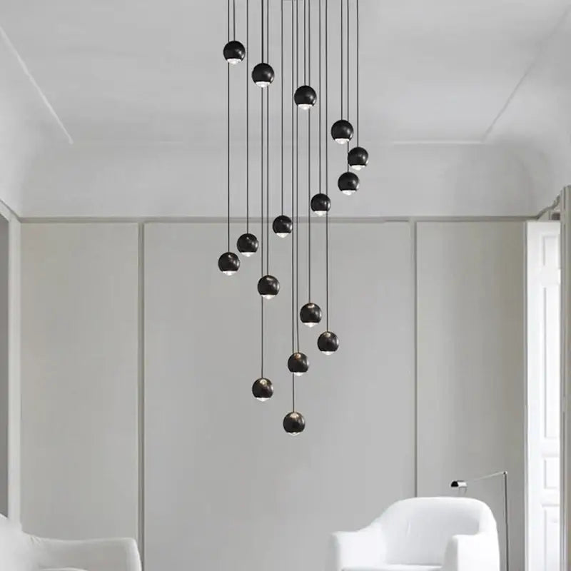 Suspension Cascade Moderne Boules Noires Pour Escalier