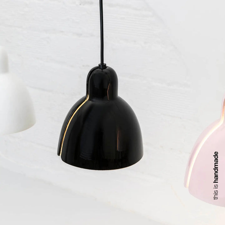 Suspension Venice noire de Faro Barcelona en situation