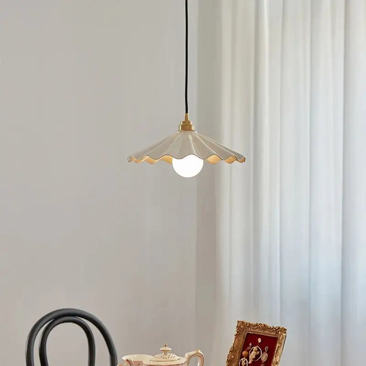 Suspension Céramique Blanche Forme Ondulée Design Vintage Chic