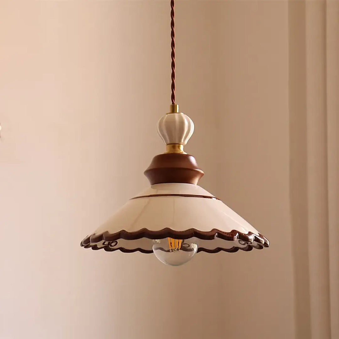 Suspension luminaire en céramique avec détails bois style vintage