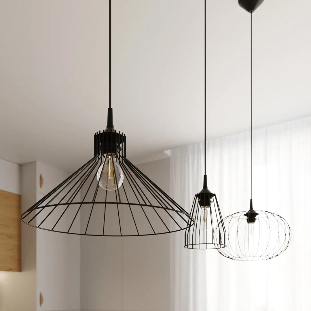 Suspension noir dans une cuisine