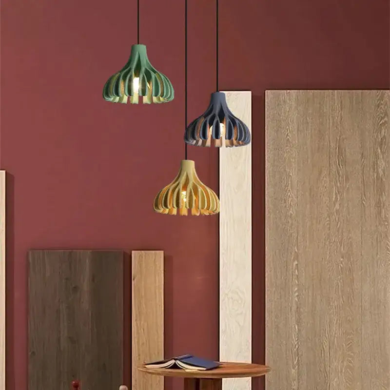 Suspension Contemporaine En Bois Et Couleur Chic Élégante