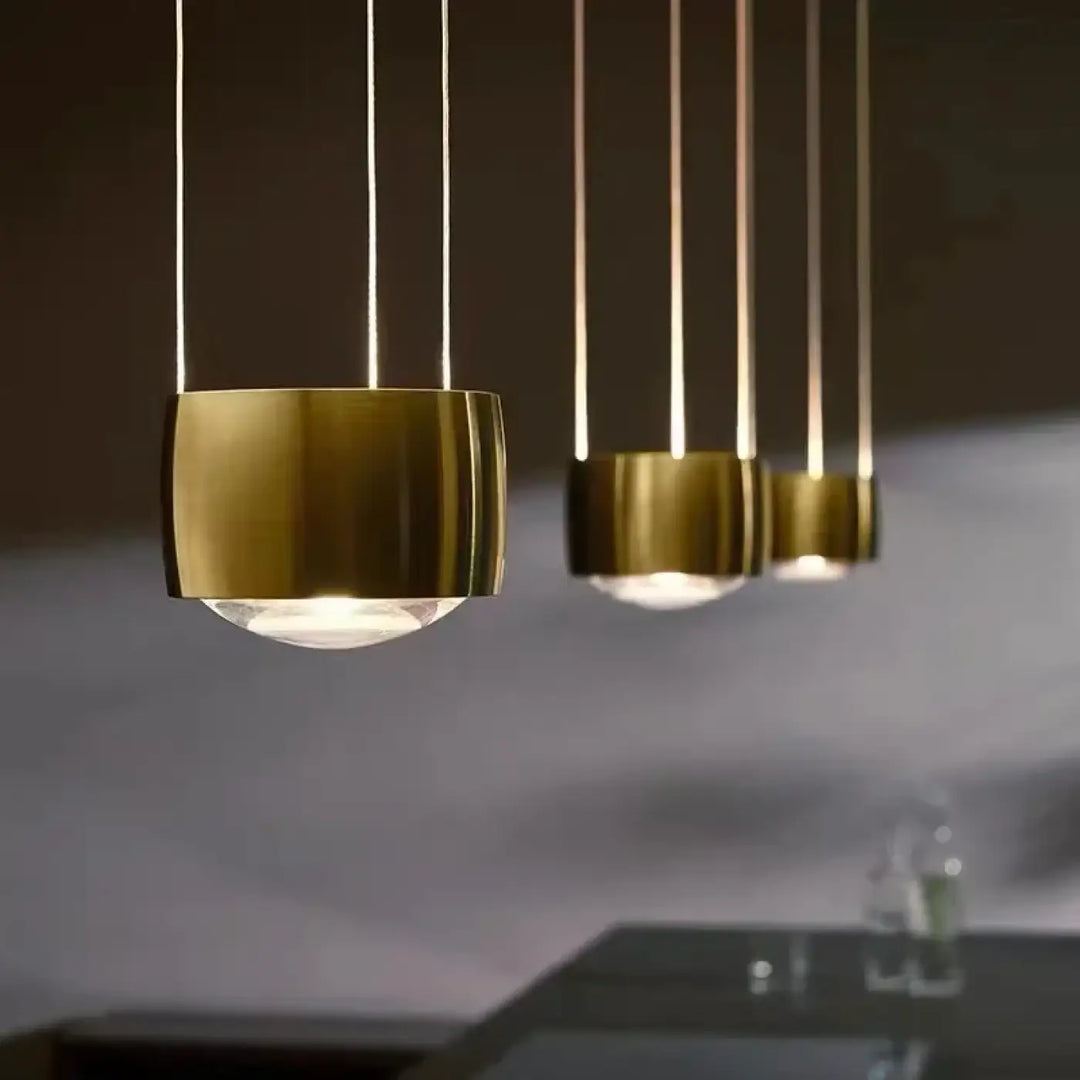 Suspension contemporaine dorée à lignes lumineuses fines moderne