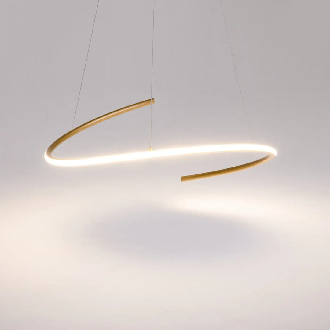 Suspension curve anneau ondulé en aluminium noir avec éclairage led intégré design minimaliste circulaire doré