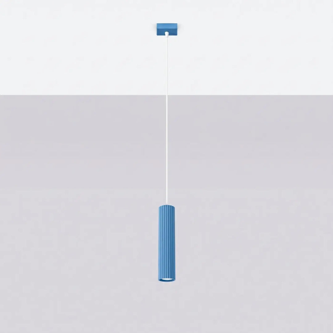 Suspension Luminaire bleu clair éteinte, vue rapprochée