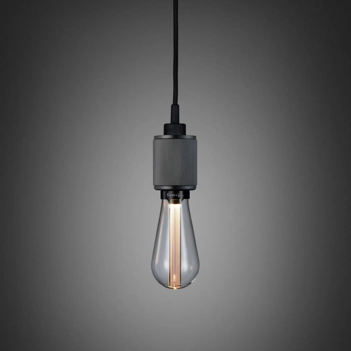 Suspension Heavy Metal à gravure alignée en gris #couleur_gris