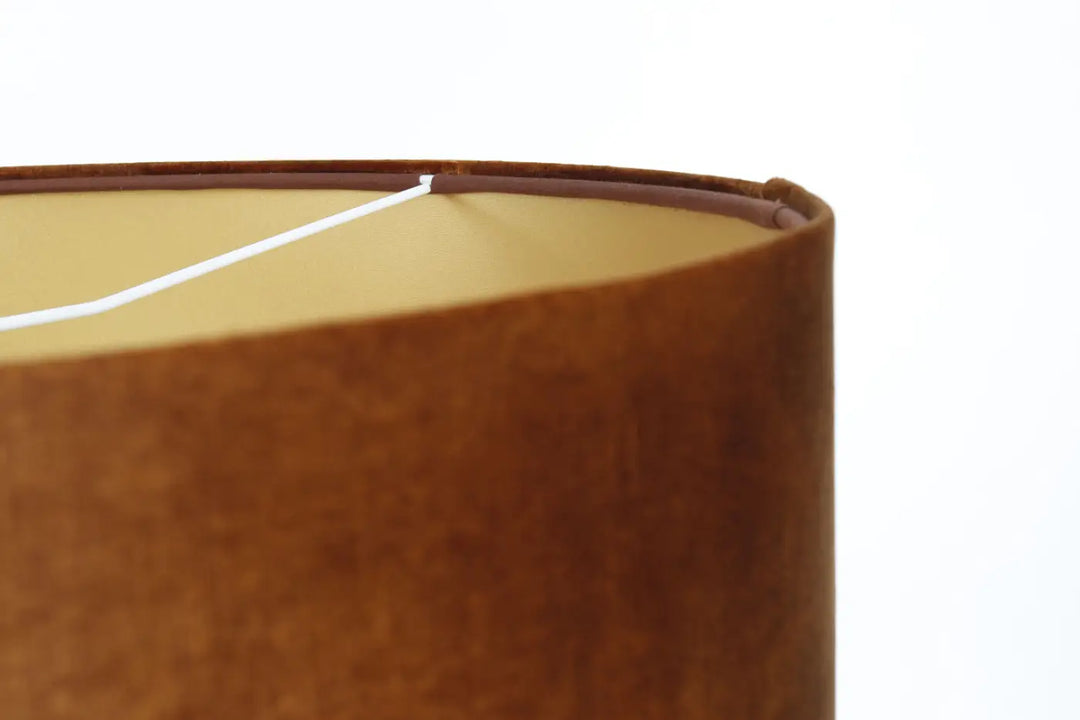 Suspension cylindrique caramel avec sapporte doré et abat-jour texturé marron pour luminaires décoratifs vintage glamour