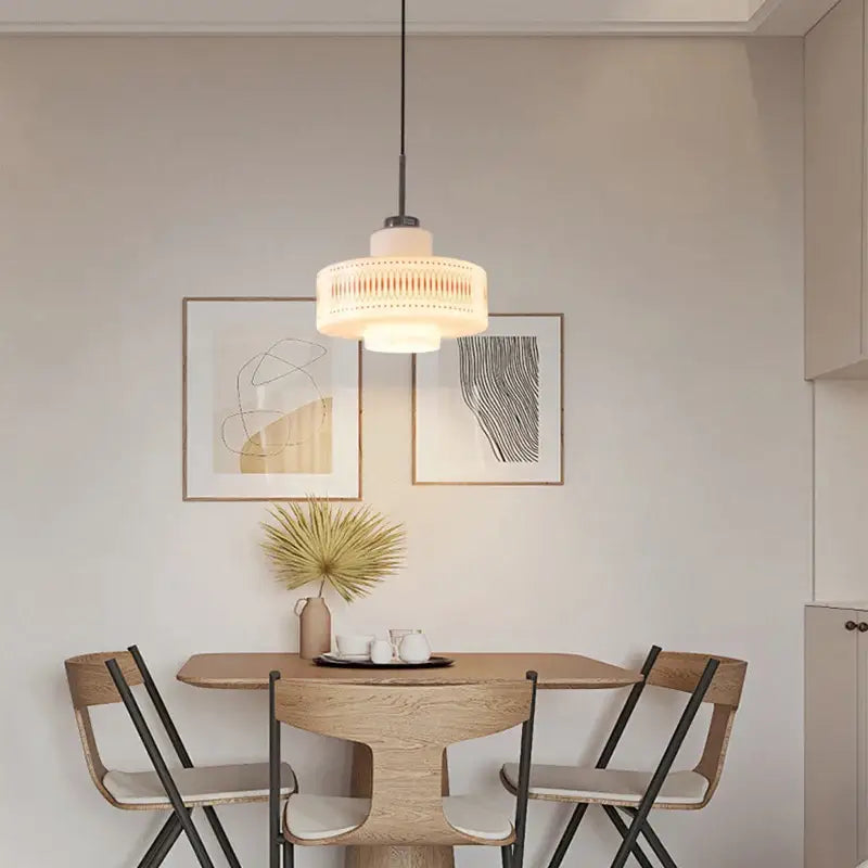 Suspension Cylindrique Vintage Crème Pour Ambiance Douce

