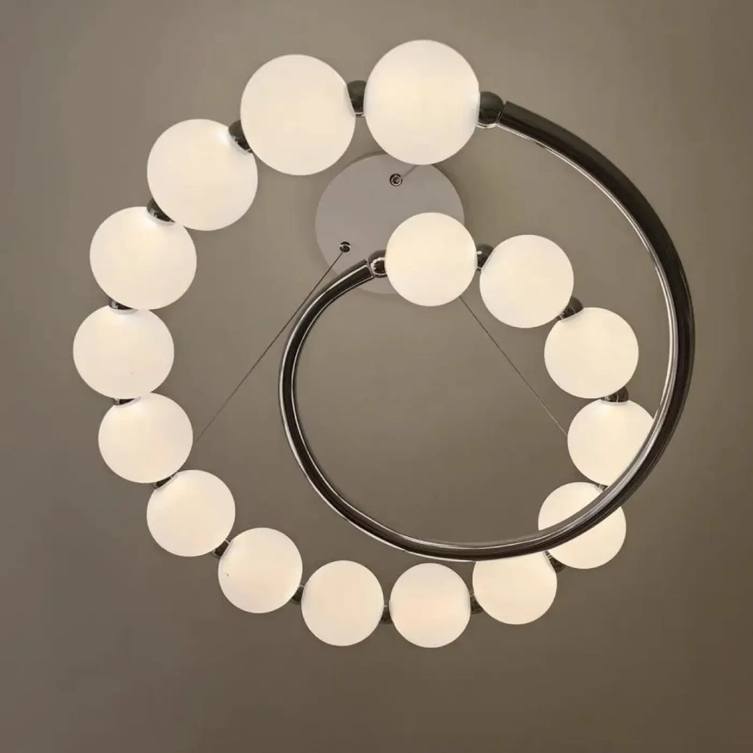 Suspension design anneau lumineux à globes blancs