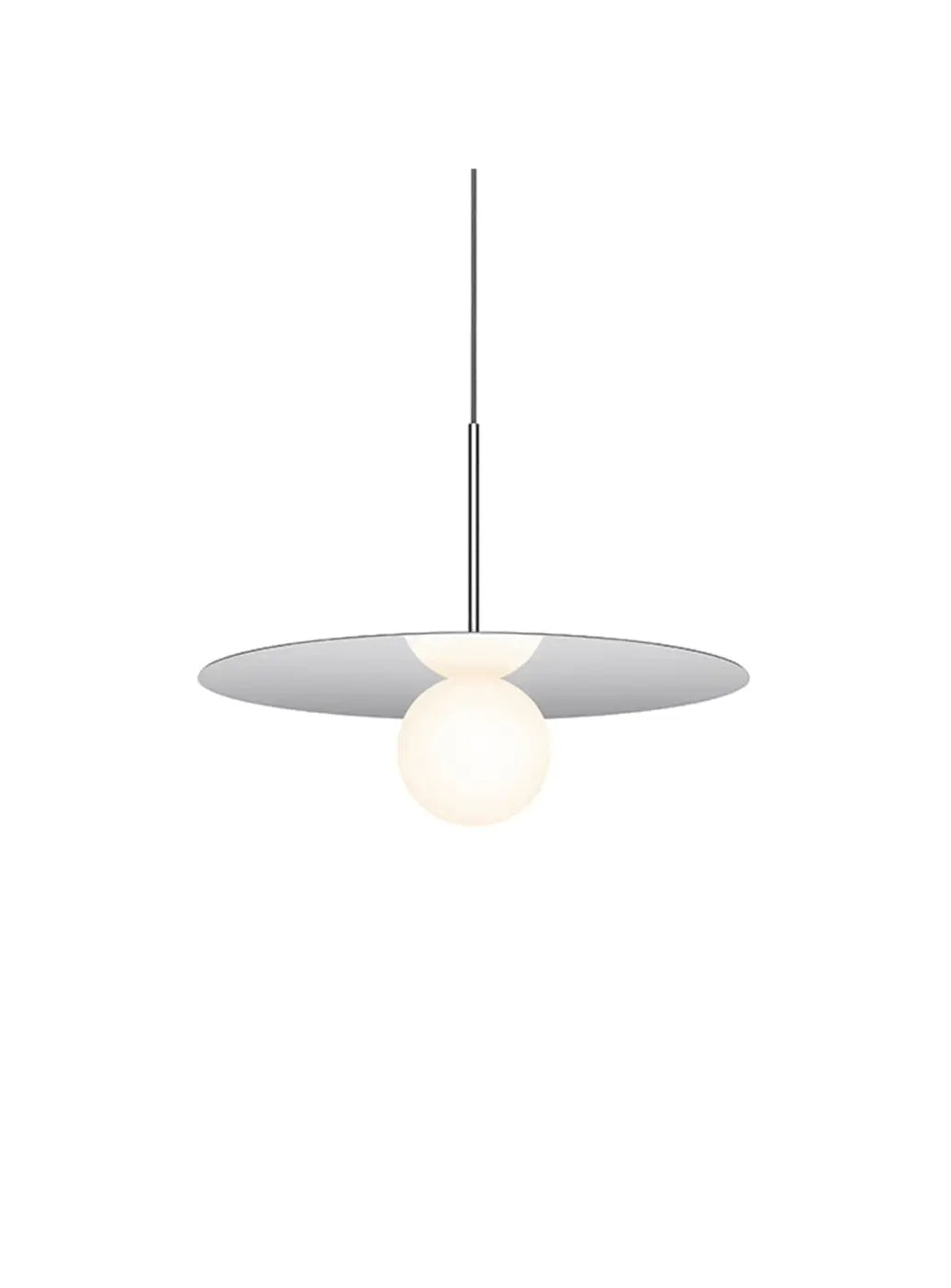 Suspension Bola Disc argentée, disque de 46 cm et globe en verre opale