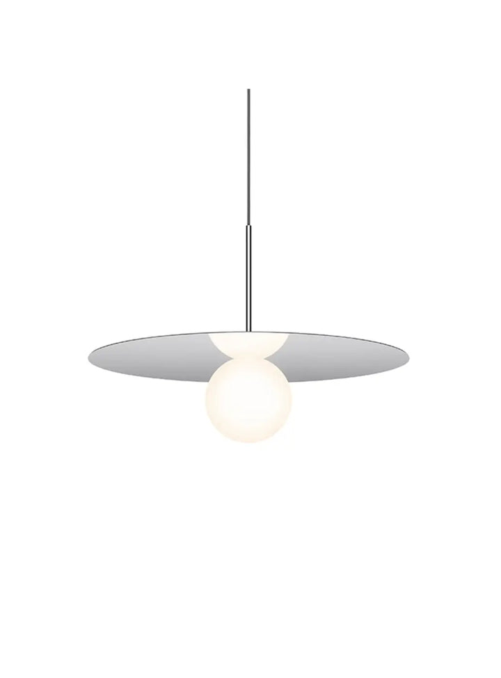 Suspension Bola Disc argentée, disque de 56 cm et globe en verre opale