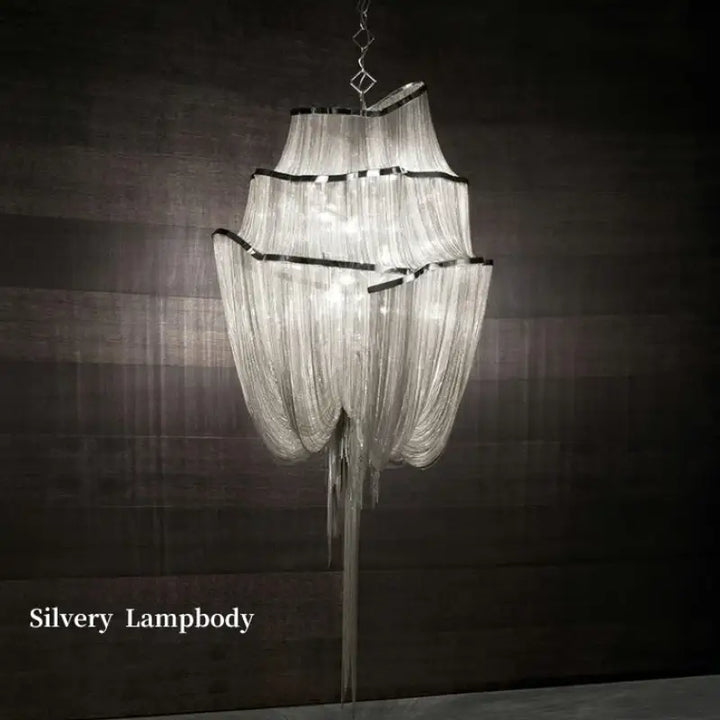 Suspension design chaînes luxe grand format style