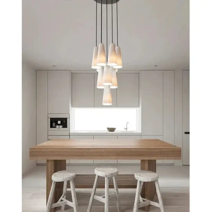 Suspension design cuivre avec verre blanc forme conique chic