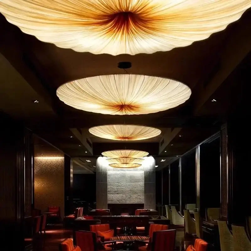 Suspension Design Disque Géant En Tissu Beige Lumineux Élégant