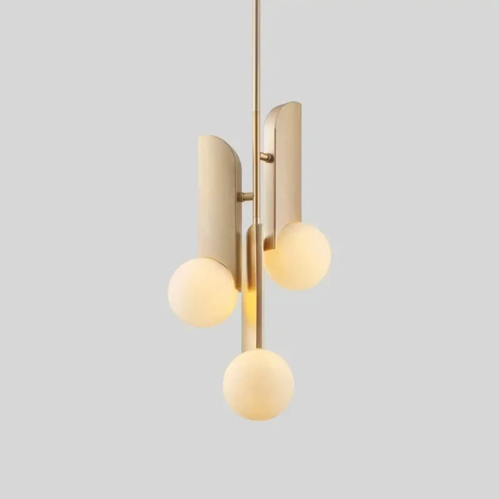 Suspension design dorée minimaliste avec boule en verre