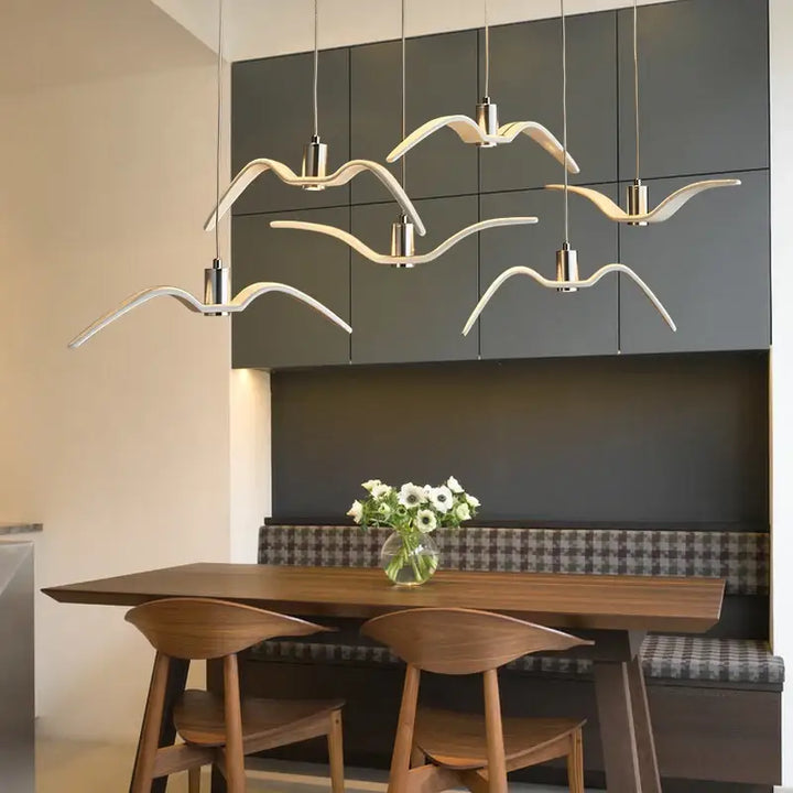 Suspension design envol d’oiseaux lumineux

