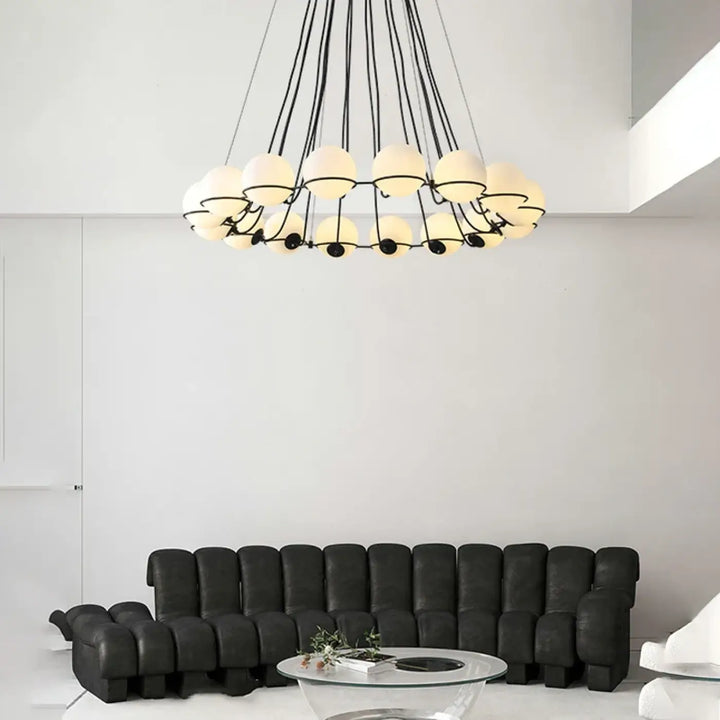 Suspension moderne en métal et globes en verre élégante