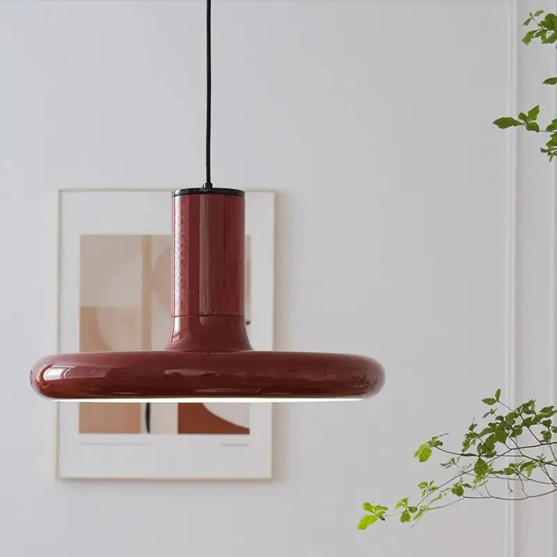 Suspension design moderne en céramique rouge brillante élégante

