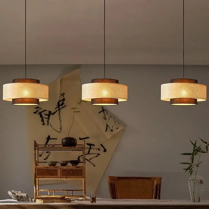 Suspension design naturelle rotin tressé et textile chic