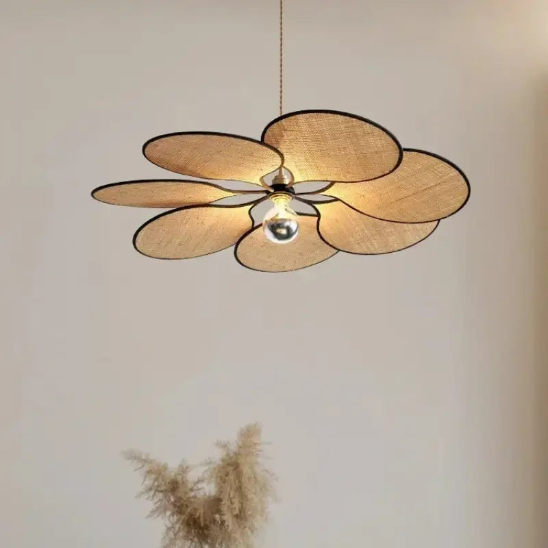 Suspension en paille tressée forme florale style bohème